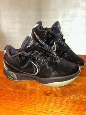 Nike LeBron XXI Tahitian basketball shoes